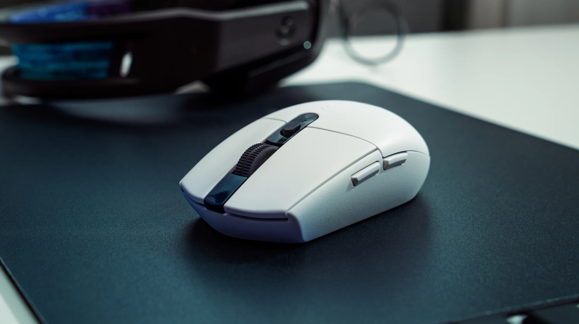 G305